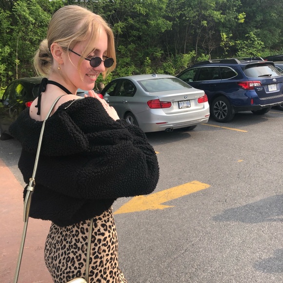 Meet your Posher, Linnae - Picture 1 of 1